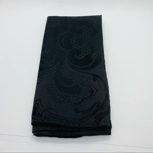 NWOT 6 St Nicholas Square Black Polyester Floral Napkins 18x18